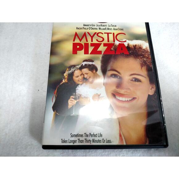 Mystic PIzza Dvd Movie Complete Julia Roberts Lili Taylor Film Romantic Comedy - Picture 1 of 4